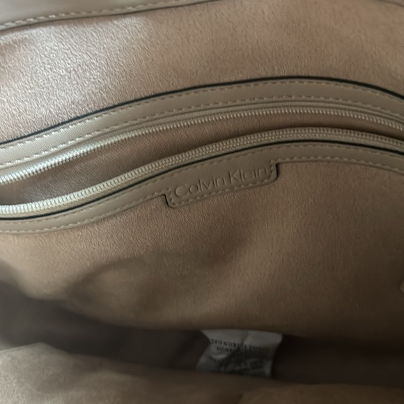 Calvin Klein - Picture 6 of 6